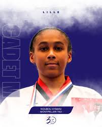 Djelika Diallo vice championne d'Europe ! 🤩 Elle perd de peu contre la  Grecque Christina Gkentzou 7 à 12.