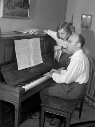 Lotte Lenya And Kurt Weill Sing Classical Music Music Lotte Lenya