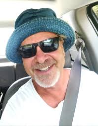 Do hats reveal character traits?