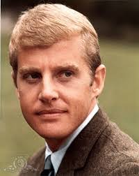 Aaron Biston's Instagram, Twitter & Facebook