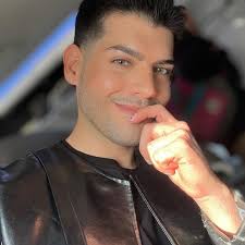 Descubre el nuevo rubor Bissú en tono Jacaranda 💜 Perfecto para un look  fresco, natural y romántico. ¡Se difumina hermoso y tiene el toque justo de  color! 🌸✨#Bissu #RuborBissu #JacarandaBissu #MakeupLovers #TonoJacaranda #