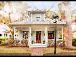 26 A Beautiful Home With Just Cozy Living Youtube This Is Not A Small House But I Just Love It Anyway Cozy Living Beautiful Homes Small House Decorating
