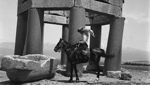 The production was in development, with various actors cast as the lead, such as leslie howard. Gertrude Bell New Documentary Sheds Light On Woman Who Helped Shape Iraq Middle East Institute