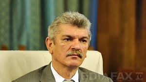 Băsescu a trimis la Guvern un decret de decorare a lui Marcel Opriş, Ponta  refuză contrasemnarea