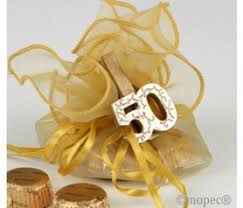 Seems appropriate to share this centerpiece with valentines being just around the corner. Regalos Para Bodas De Oro Originales Anha
