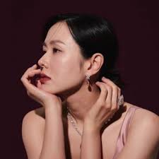 J |YEJIN SON (@kimsujinism)