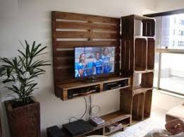 Koyu Renkli Ahsap Paletten Ve Sandiktan Tv Unitesi Ev Icin Home Deco Ev Dekoru