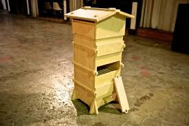 Barcelona Warré Beehive - an open ...