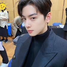 However, as soon as the movie ended, the crew suddenly got into a fierce controversy because of a photo that cha eun woo (astro) had posted on instagram. Cha Eun Woo Shared Some Photos From True Beauty Production Presentation Kpoplover