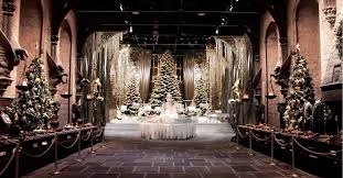 You Can Attend A Harry Potter Christmas Feast Inside Hogwarts Castle Hogwarts Christmas Hogwarts Great Hall Harry Potter Christmas