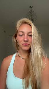 Brooke Dickey's Instagram, Twitter & Facebook