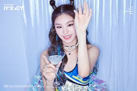Es besteht aus fünf mitgliedern: Yeji Itzy Profile K Pop Database Dbkpop Com