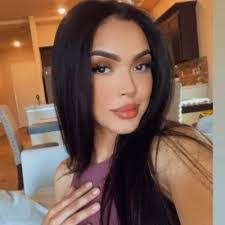 Perla Molina's Instagram, Twitter & Facebook