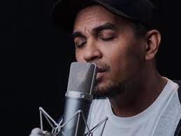 6 Lagu Glenn Fredly Untuk Penyanyi Lain Salah Satu Liriknya Kita Berpisah Lambaikan Tanganmu Showbiz Liputan6 Com