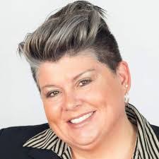 Lisa Duffey's Instagram, Twitter & Facebook