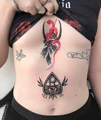 Ouija Fresco Cobra Com Lua Cicatrizada Blackwork Tattoo Blackworkers Blackworkerssubmissio Inspirational Tattoos Tattoos Grunge Tattoo