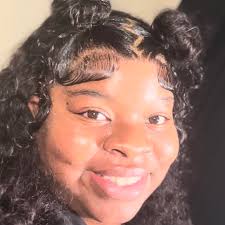 Congratulations to Blount High School teacher Chelsea Tate, who is the  third MCPSS teacher this year to receive a $1,000 Extra Yard for Teachers  grant from the 68 Ventures Bowl! Seven more