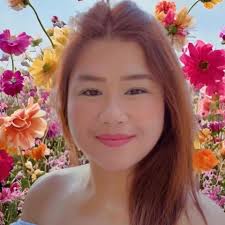 Steph gifts David Beckham his jersey after his 37-PT performance in the  win! 🎁