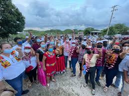 A partir de la elaboración de bibliografías estamos conformando el catálogo más amplio de autores, investigadores. Las Propuestas De Hector Yodo Resuenan En Cada Rincon De Juchitan Prizma Noticias