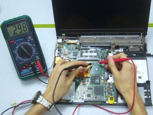 Service Laptop Terdekat di UNDIP Tembalang
