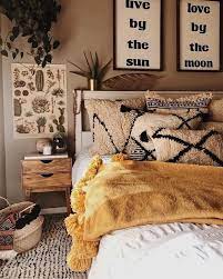Repin By Https Www Whisperandecho Co Uk Antiques And Vintage Furniture That Can Show Your Personality Through You Home Bedroom Bedroom Decor Home Decor