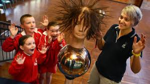 Pupils Discover Magic Of Science With Fizzics Education Penrith City Gazette By Roderick Shaw Aug 21 2013 12 18 P M Fizzics S Science Magic S Pupil