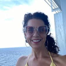 Angela Plunkett's Instagram, Twitter & Facebook