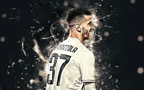 Il treno juve passa una sola volta nella vita. Herunterladen Hintergrundbild Leonardo Spinazzola Italienischen Fussballspieler Ruckansicht Juventus Fc Mittelfeldspieler Fussball Serie A Spinazzola Juve Neon Lichter Die Bianconeri Mit Einer Auflosung Zu Uberwachen 2880x1800 Bilder Auf Dem