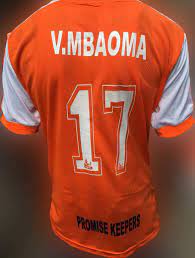 You can pick up your akwa united jerseys at tshirt village nō 74 aka road, uyo. Akwa United Fc A Twitter We Will Use This Jersey Design With Some Special Features For Our Caf Confederation Cup Matches Can You Spot The New Features Https T Co P05f8shbmg