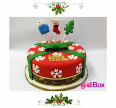With a classic birthday cake. Gidicakes Beautiful Christmas Cakes Cupcakes Now Facebook