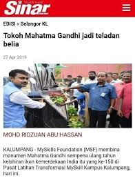Orang india bekerja sebagai buruh & penoreh getah. Melayu Di Malaysia Orang India Junjung Gandhi Di Facebook