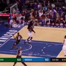 Pagesotherfan pagegiannis antetokounmpo fansvideosdunk of the year | giannis antetokounmpo. Giannis Antetokounmpo Dunked Cleanly Over Tim Hardaway Jr And It Was Incredible Sbnation Com