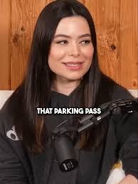 Miranda Bogle's Instagram, Twitter & Facebook