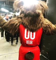 As a member of the los angeles lakers, jazz mascot bear answered a fake call during a timeout that played over the. Jazz Bear Utahjazzbear Twitter