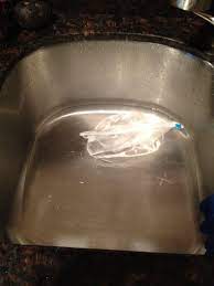Add spice racks to hang up lotions and hair care products. Quick Fix No Drain Plug For Kitchen Sink Or Bathtub Fill A Gallon Zipper Bag Halfway With Water And Set It In Drain Wi Diy Bathtub Helpful Hints Drain Plugs