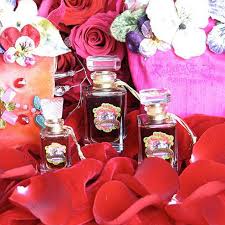 Bed of Roses Organic Natural Perfume – Velvet & Sweet Pea's Purrfumery