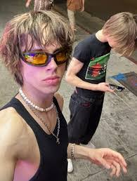 Matthew Gulliver's Instagram, Twitter & Facebook