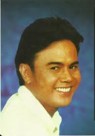 𝙍𝙤𝙚𝙡 𝘾𝙤𝙧𝙩𝙚𝙯 Si Roel Corpuz o mas kilala bilang Roel Cortez, ay  isang mang-aawit at manunulat ng kanta na sumikat noong 1980s dahil sa  kanyang mga klasikong kanta tulad ng "Napakasakit, Kuya