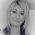 Lilly Seitz's Instagram, Twitter & Facebook