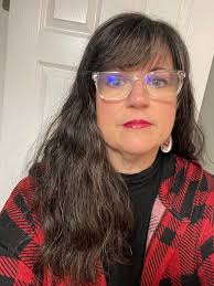 Anyone have a good smoothie recipe that stays well in the fridge until the  next afternoon? Looking for one with good nutrients, tastes good, and can  hang in the fridge. I'd like