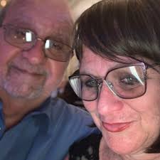 Anyone know the name and size fitting of this piece ? Is cracked and  leaking.