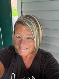 Michele Heckel's Instagram, Twitter & Facebook