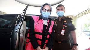 Akun yang membongkar sepak terjang jaksa pinangki ini adalah akun @xdigeembok. Kejagung Limpahkan Berkas Jaksa Pinangki Ke Jaksa Penuntut Di Kejari Jakpus