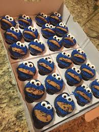 Made Cookie Monster Cupcakes For A 1st Birthday Party Baking Cooking Food Recipes Cake Birthday Cupcakes Boy Cookie Monster Birthday Party Monster Cookies