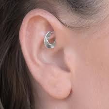 Turmohrring Silber Turm Piercing Daith Ohrring Daith Silber Turm Reifen Daith Reifen Stammes Piercing Stamme In 2020 Rook Earring Daith Earrings Silver Ear Cuff