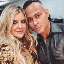 Fashion is family...❤️ . . From models, hair team, makeup team, stylists,  dressers, light/sound/stage crew, and for the support of friends &  family...love them all.