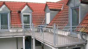 Http Www Metalldesignshop De Images Balkonriffelblech1 Jpg Dach Dachfenster Altbau