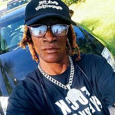 Arthur Inge's Instagram, Twitter & Facebook