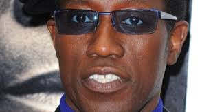 Wesley Snipes ordered to surrender in tax case