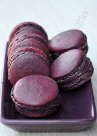 Macarons Au Cassis Dans La Cuisine D Audinette Desserts Macaroons Macarons Macaroons